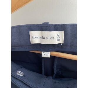 Abercrombie Curve Love pleated trouser